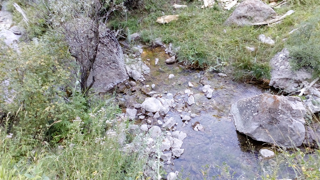 Pülümür Mezra köyü, Pişi Deresi (Çocuklarını yıkayan annelerin sevinci)