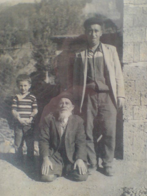 Dursun Yıldız (Çımoşa, 1896-1978) ve oğlu Hüseyin Yıldız (Kaymaztepe Hocası)