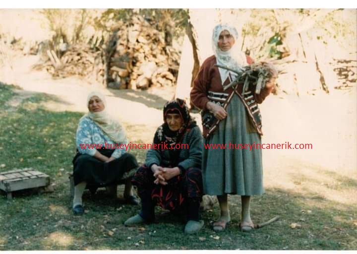 Soldan sağa Beser Akkılıç (1929-2013), Emine Aslan (1911-2000), Mercan Canerik  (1926-2004) (Sonsuzluğa uğurlanan  can yoldaşlar) 
