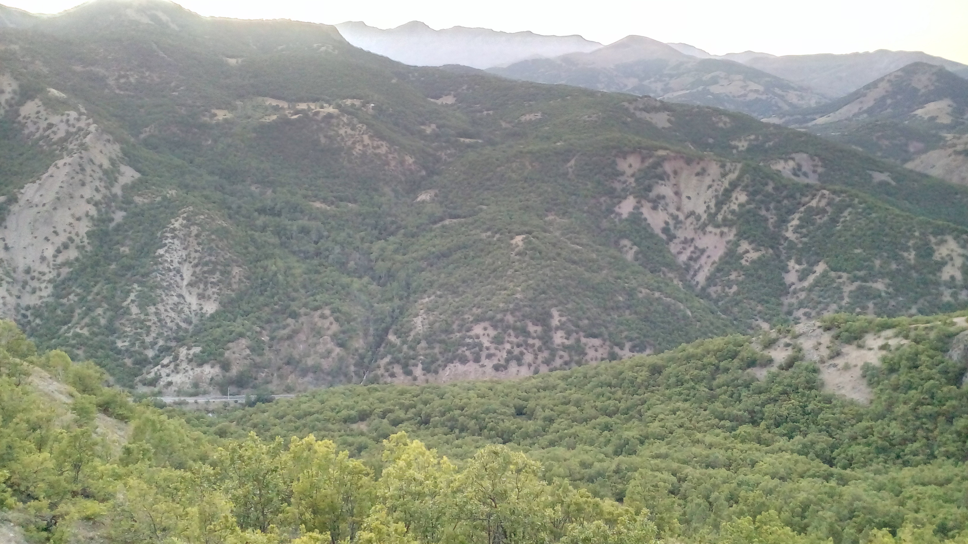 Pülümür Beyce (Pıriye) köyünden Löriz'in görünümü