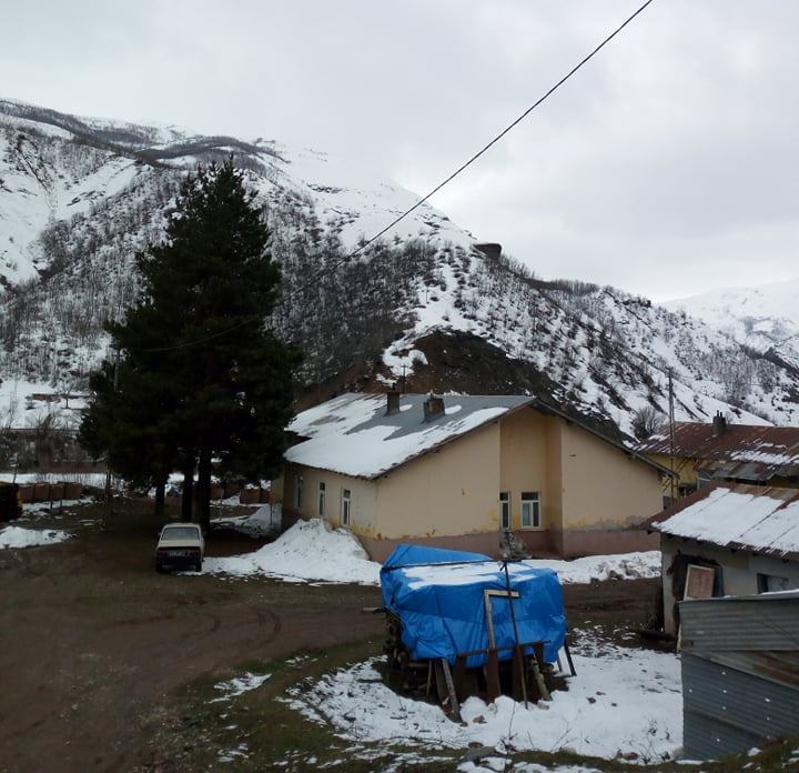 Pülümür Kırmızıköprü Sağlık Ocağı, Mart 2019, Fotoğraflar: Ayhan Canerik (Bu yıl bu dağların karı erimez)