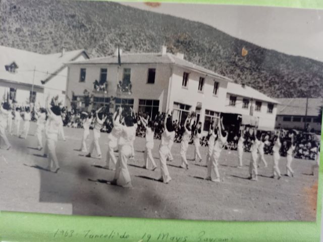 19 Mayıs Atatürk’ü Anma, Gençlik ve Spor Bayramı etkinlikleri, Tunceli,   1963. Fotoğraf: İsmail Somuncu arşivi