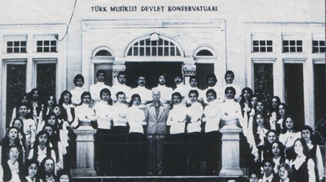 İstanbul Teknik Üniversitesi (İTÜ) Türk Musikisi Konservatuvarı 1975’te kurulmuştu. Süleyman Yıldız, aynı yıl İTÜ Konservatuvarına kayıt hakkı kazandı  