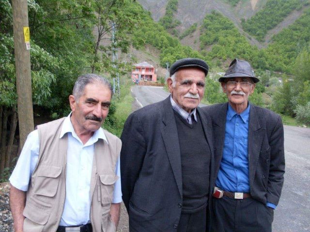 (Soldan sağa) Hıdır Canerik (1934), Kekil Şirin (1926-2020), Musa Aslan (1930-2024), Pülümür Kırmızıköprü. Fotoğraf: Hayri Dalkılıç