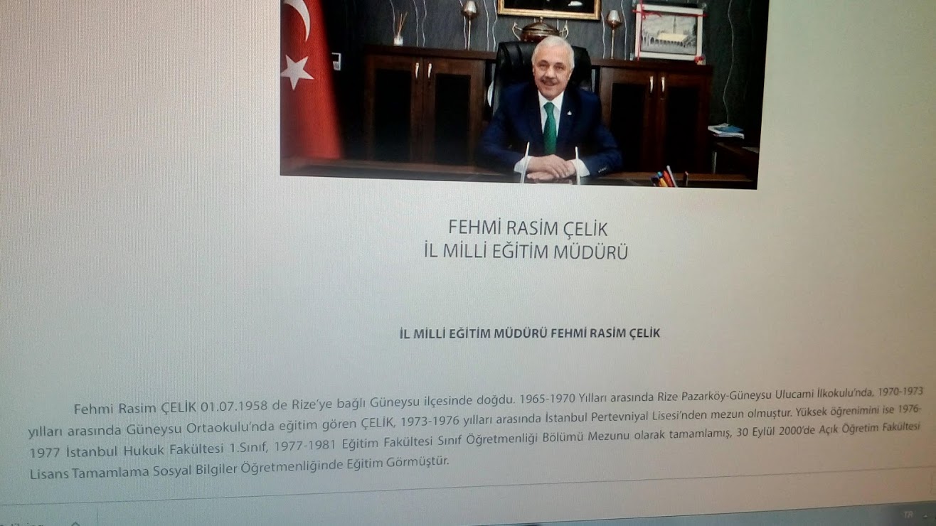 Kocaeli İl Millî Eğitim Müdürü Fehmi Rasim Çelik, 1981'de Eğitim Fakültesi Sınıf Öğretmenliği bölümünden mezun olmuş, 2000'de ise AÖF Sosyal Bilgiler Öğretmenliğinde lisans tamamlamış! (Sınıf öğretmenleri o tarihlerde iki yıllık yüksekokul-enstitülerden mezun olmuyor muydu?)külte diploması alan sınıf öğretmeni var mı?